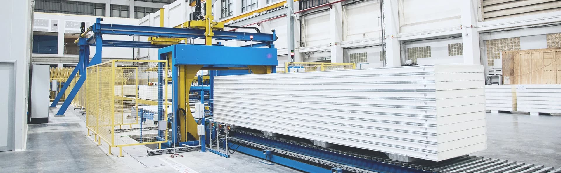 Horizontal Orbital Stretch Wrapper