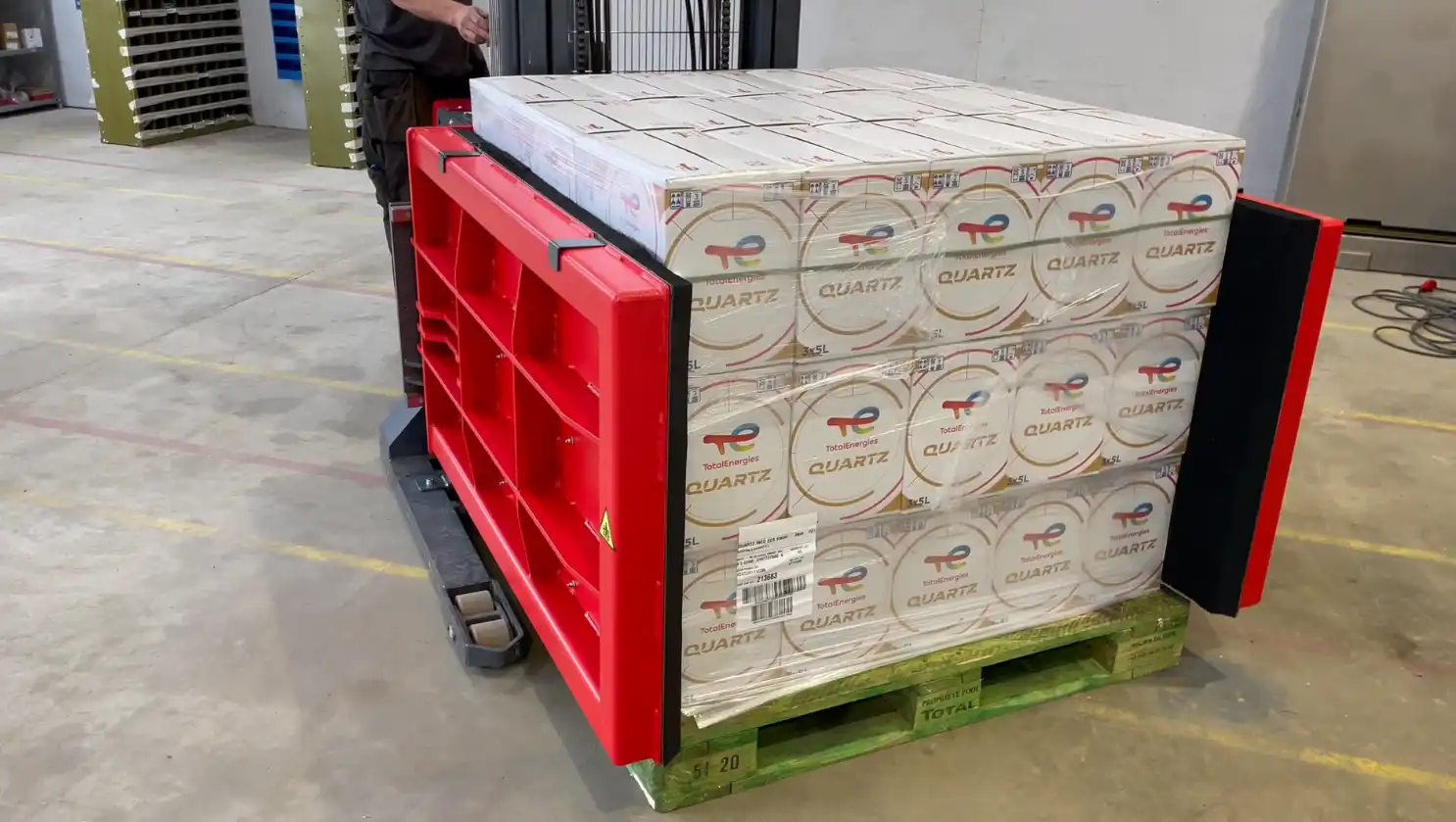 Mobile Pallet Changer - Side Press - Thumbnail 5