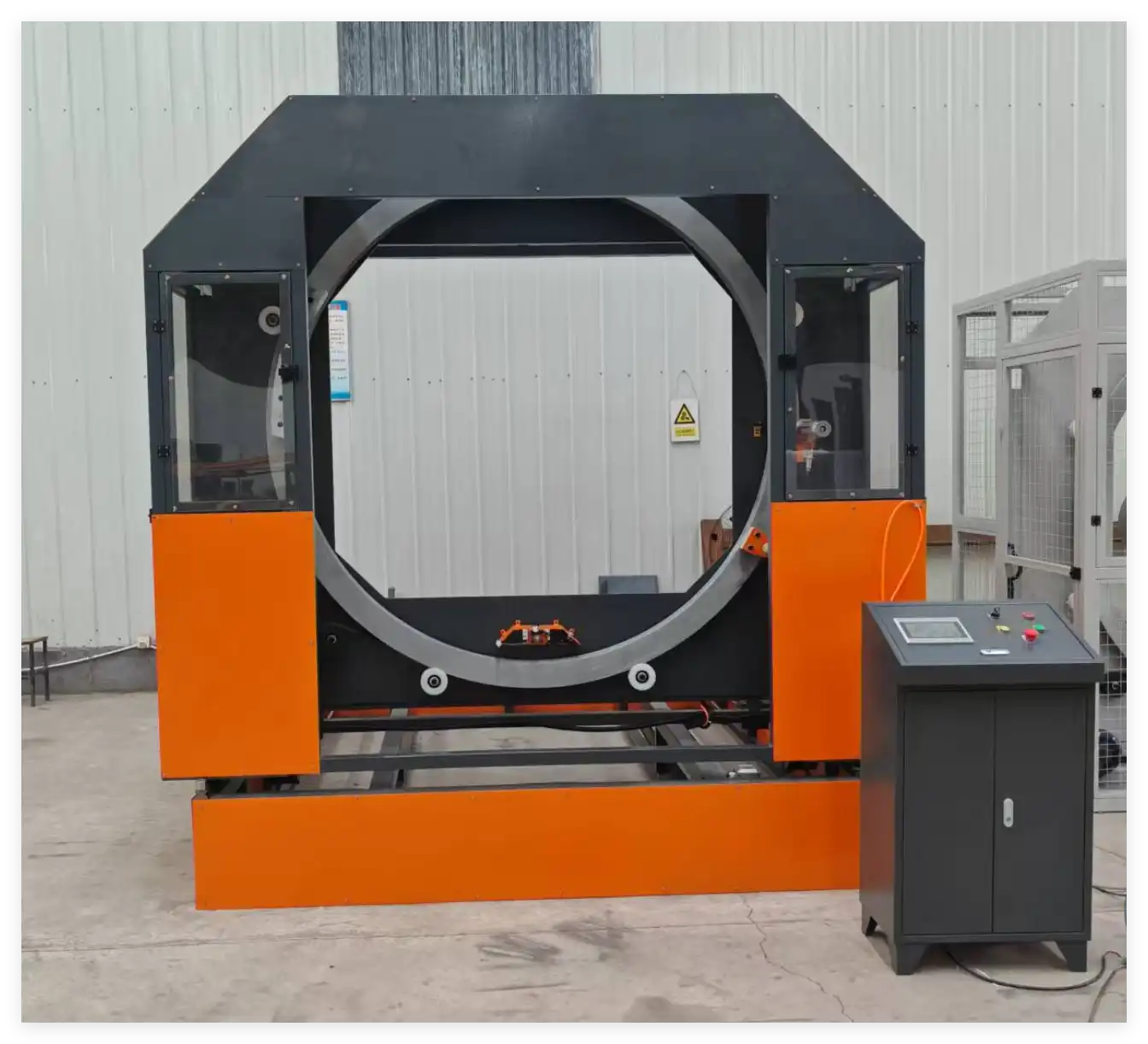 Mobile Horizontal Orbital Pallet Wrapper - Thumbnail 3