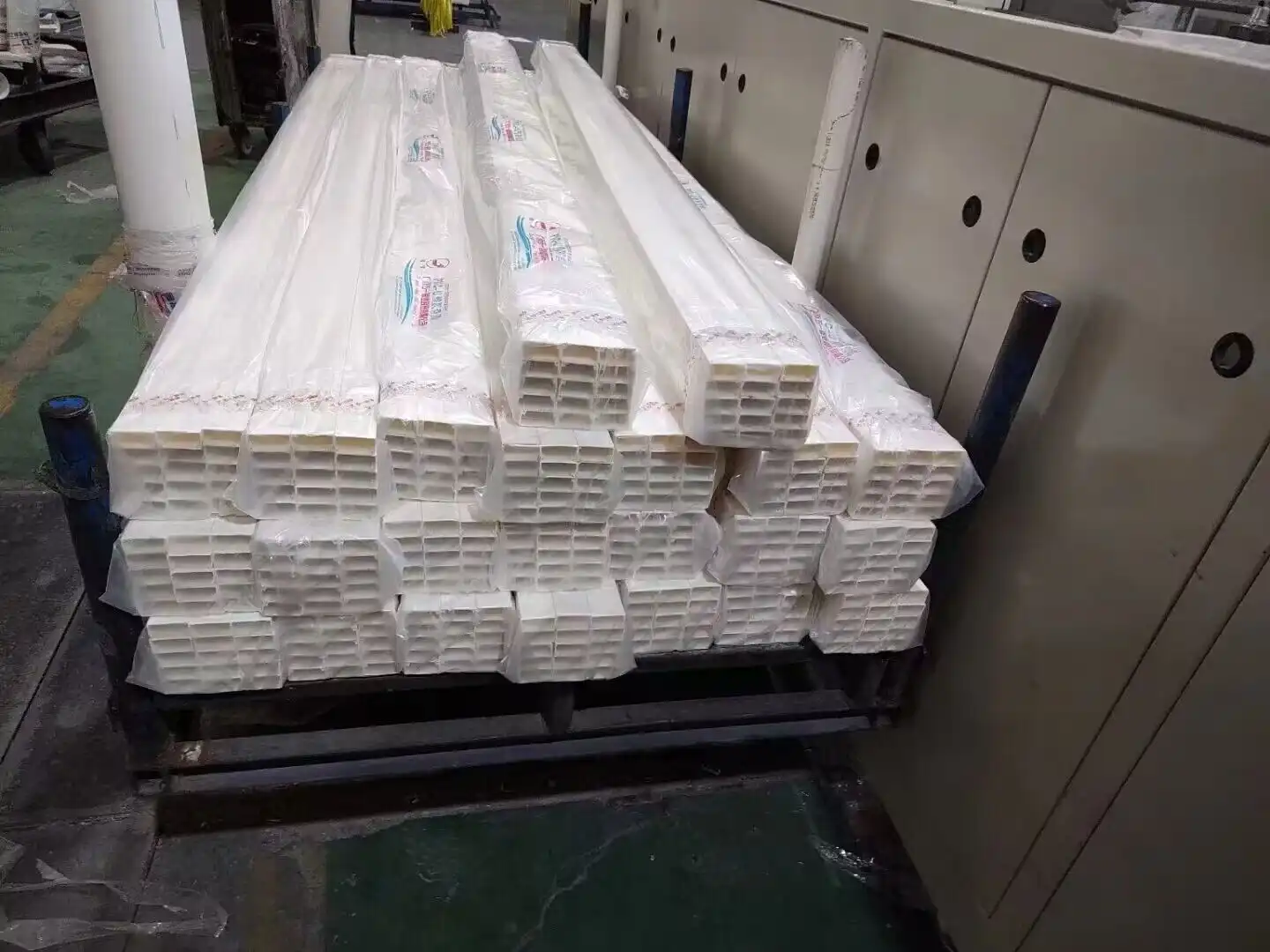 Automatic PVC Cable Raceway Bundle Packing Line