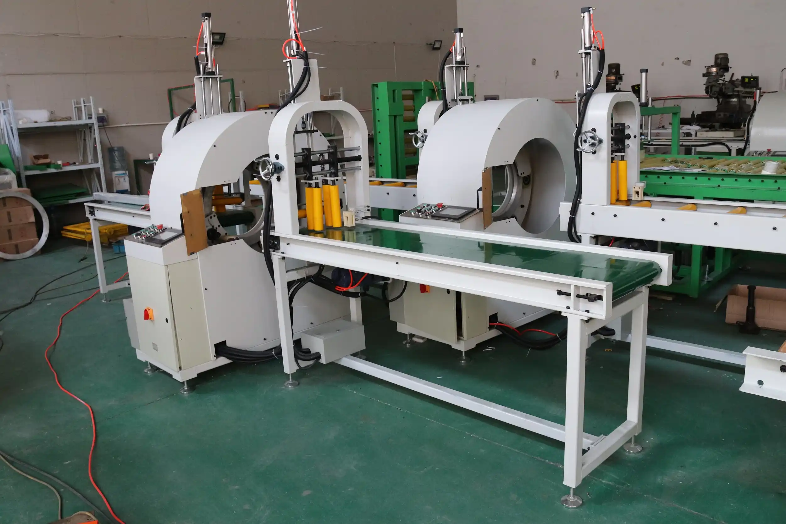 E200 Horizontal Spiral Stretch Wrapping Machine - Thumbnail 4