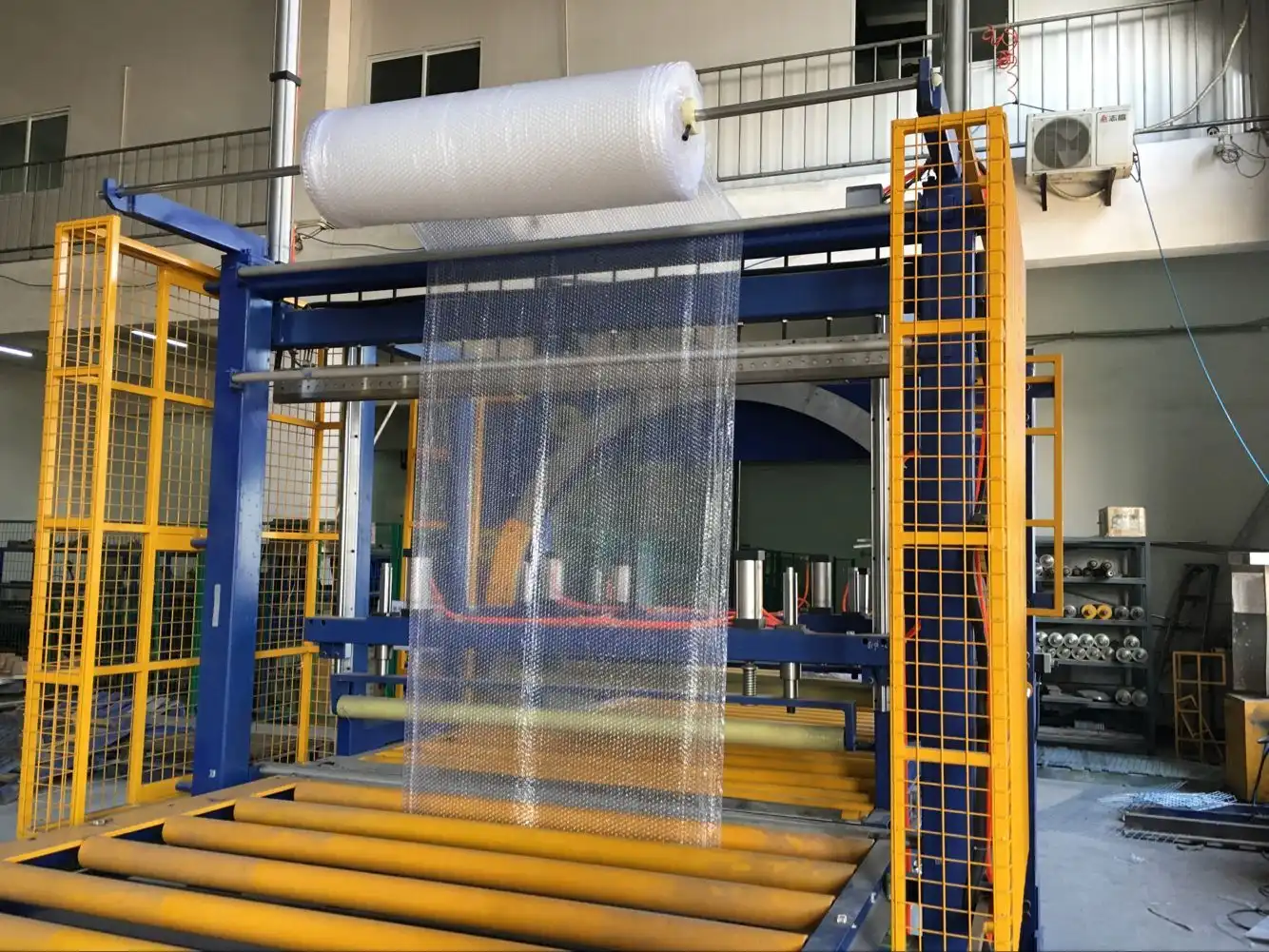 Orbital Horizontal Stretch Wrapper with Integrated Bubble Film Sealing System - Thumbnail 5