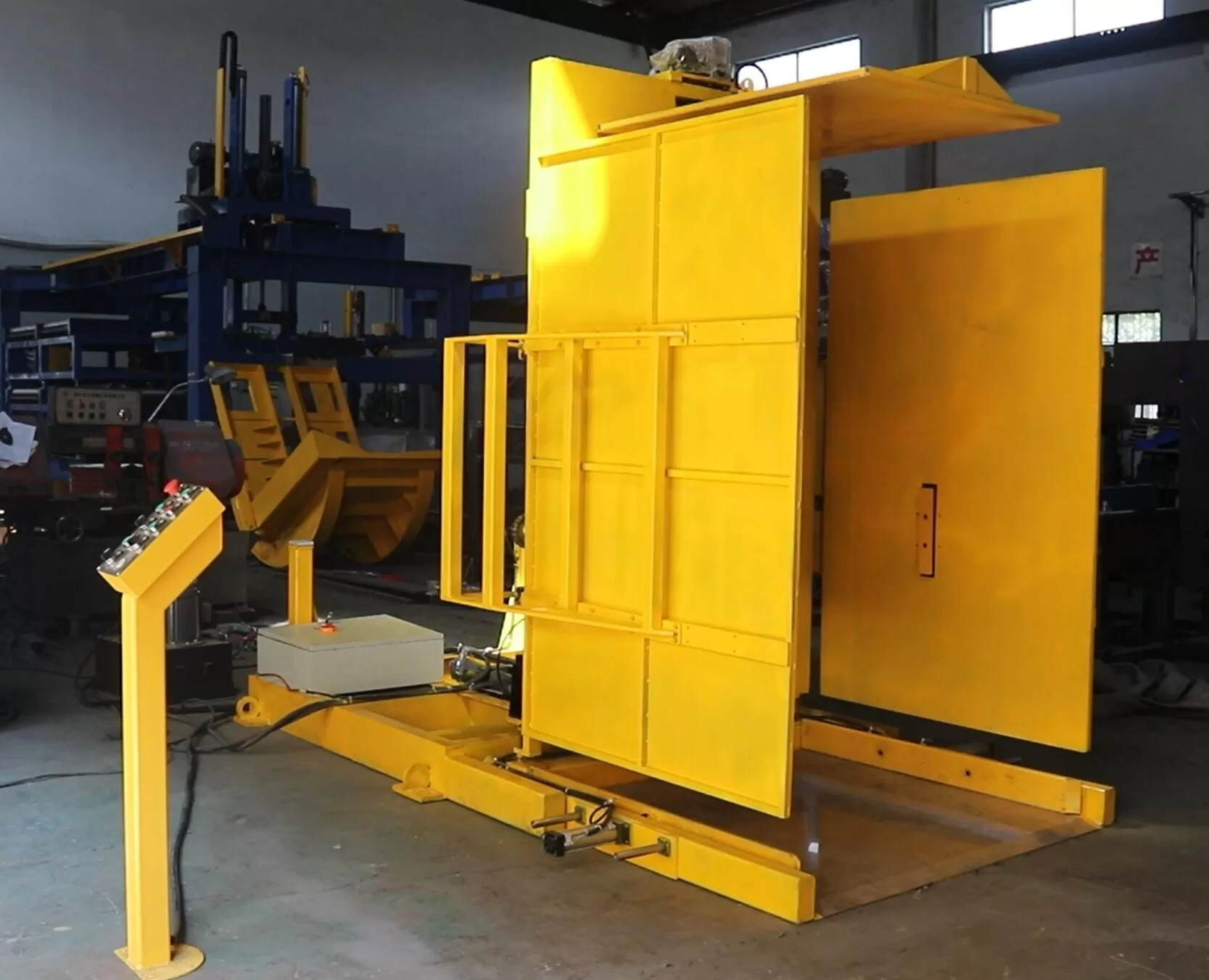 Heavy-Duty Automated Pallet Changer - Thumbnail 4